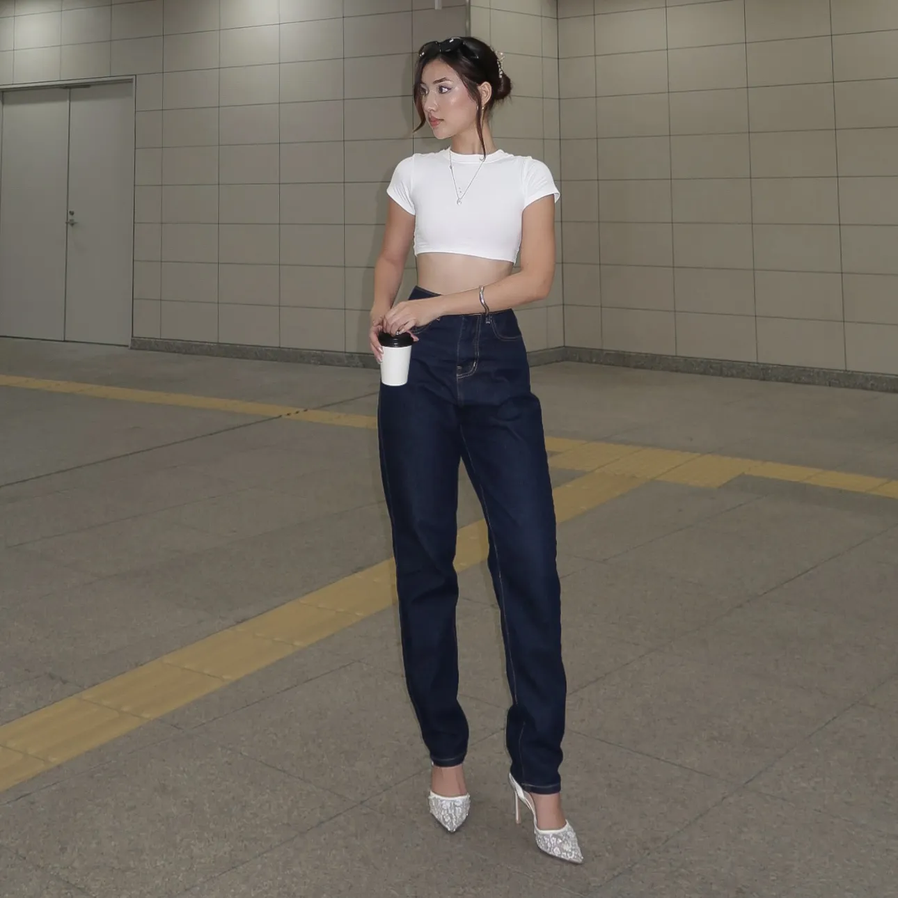 Quần Mom Jeans Lưng Cao Màu Indigo - ảnh 7