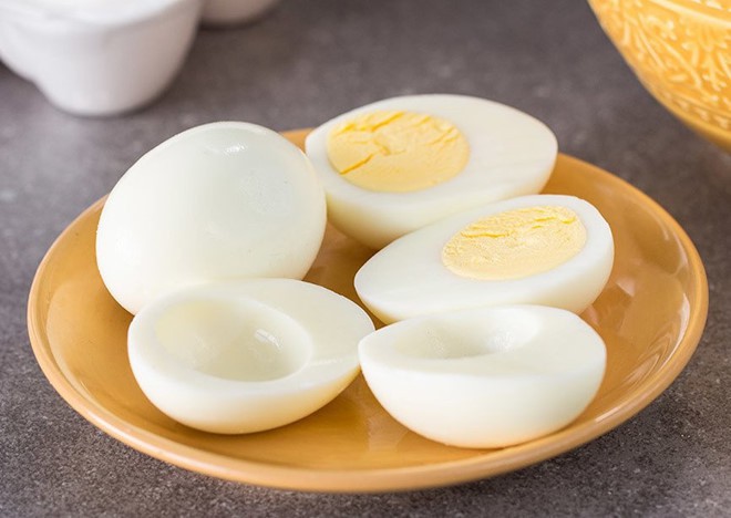 Ăn lòng trắng trứng giúp đẩy nhanh quá trình trao đổi chất