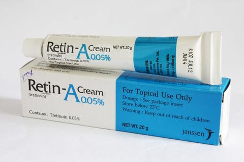 kem trị mụn ẩn retin a