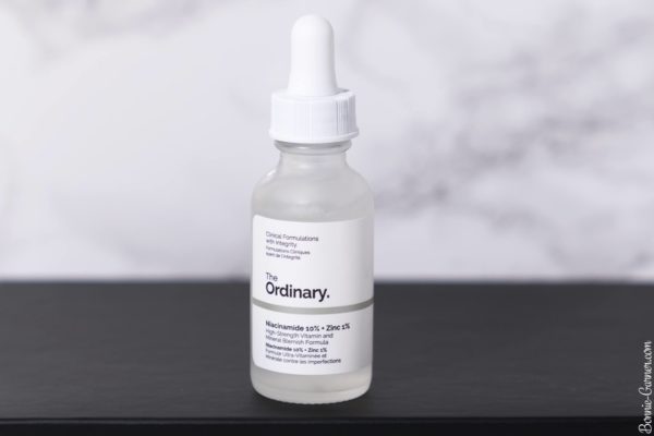 Serum có chứa Niacinamide 10%