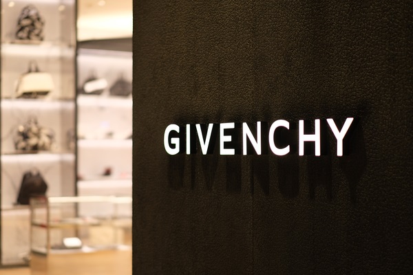 Son môi givenchy 