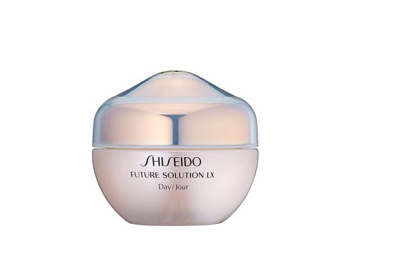 Shiseido Future Solution LX Total Protective Cream E bảo vệ da ban ngày