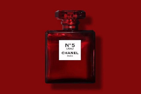 Nước Hoa Chanel No5 Red Edition thơm trong bao lâu?