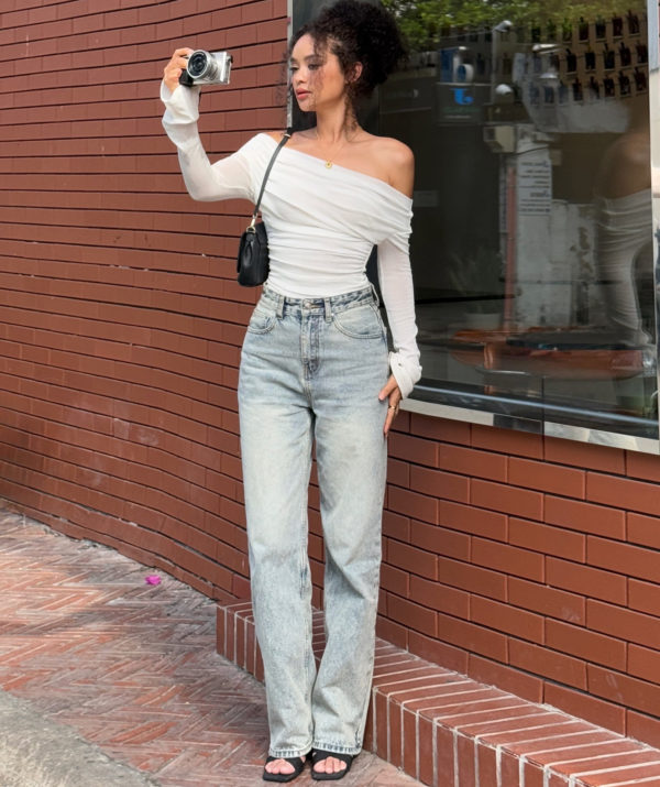 Quần Jean Nữ Ống Rộng Classic - ảnh 11